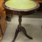 889 5386 LAMP TABLE
